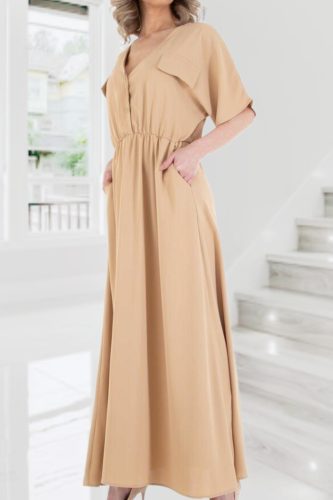 Gyönyörű lezseren elegáns zsebes maxiruha