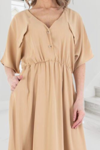 Gyönyörű lezseren elegáns zsebes maxiruha