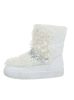 Fehér szőrmés hótaposó csizma strasszos lánccal (20-589)