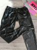 Fekete extra csípő fazonú latex nedves hatású leggings / cicanadrág