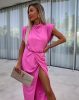 Exkluzív lezser vállú sliccelt pink maxi ruha