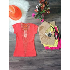 Hátán strasszos csíkos póló / felső