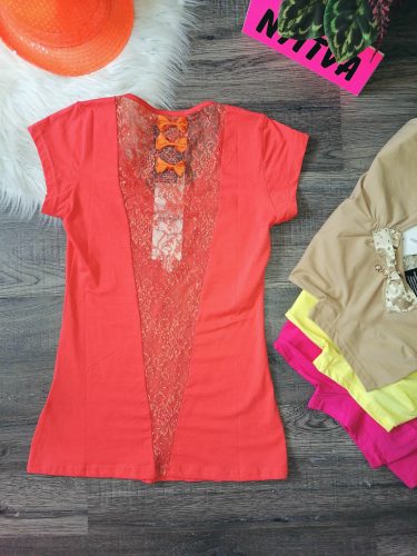 Hátán strasszos csíkos póló / felső