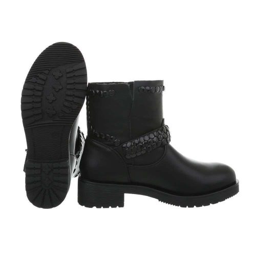 Fekete szegecses bakancs (FC-H59)