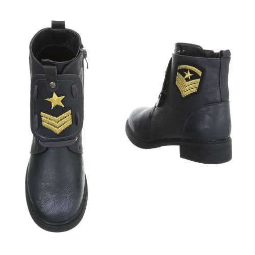 Fekete hímzett bakancs (H-4)