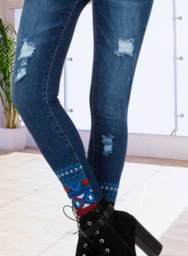 Hímzett szűk szárú szaggatott kék farmer (828M) 