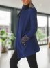 Vállán és ujján szegecses elegáns kék kabát