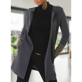 Vállán és ujján szegecses elegáns szürke kabát