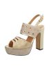 Bézs magas sarkú szandál szegecses díszítéssel (JU21205)