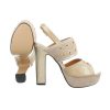 Bézs magas sarkú szandál szegecses díszítéssel (JU21205)