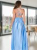 Szexi babakék szatén nyitott hátú sliccelt maxiruha szivacsos mellrésszel