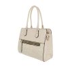 Elegáns közepes méretű szegecses bézs válltáska cipzárral (K705)