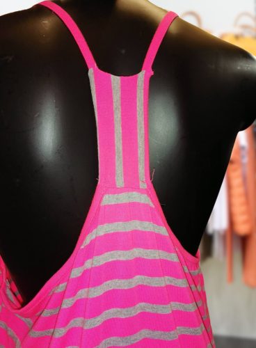 Lezser pink csíkos pamut hosszú ruha / maxi ruha derekán megkötővel