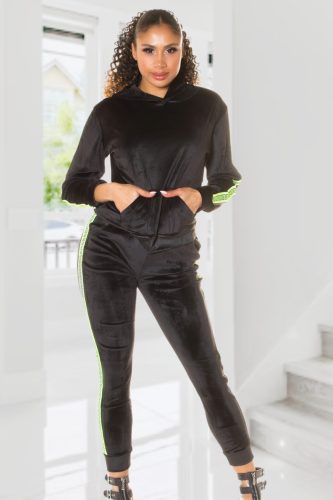 Kényelmes trendi variálható plüss szett / melegítő