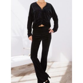 Egyedi plüss anyagú fekete szabadidő együttes