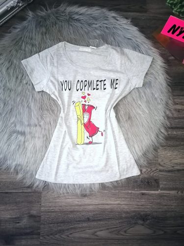 Mintás szürke póló / felső