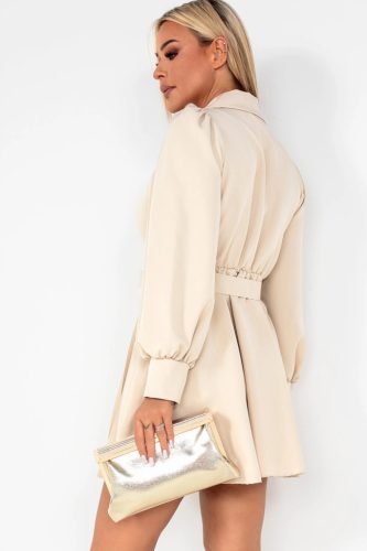 Bézs színű elegáns rakott blézer ruha övvel